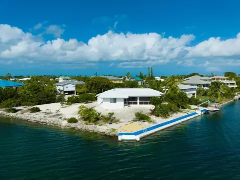 17026 W Bonita Ln, Sugarloaf Key, FL 33042