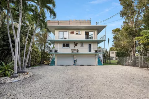 352 Buttonwood Shores Dr, Key Largo, FL 33037