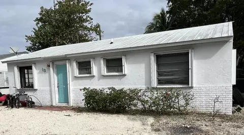 13 Hibiscus Dr, Key Largo, FL 33037