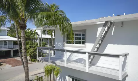 Exterior - 2 North Dr, Key Largo, FL 33037 photo 5 of 11