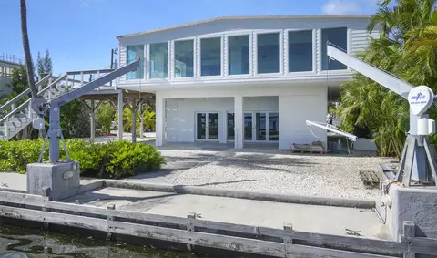 Exterior - 2 North Dr, Key Largo, FL 33037 photo 3 of 11