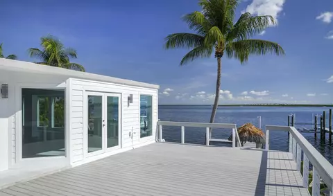 Exterior - 2 North Dr, Key Largo, FL 33037 photo 6 of 11