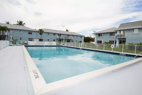 40 High Point Rd #F201, Plantation Key, FL 33070