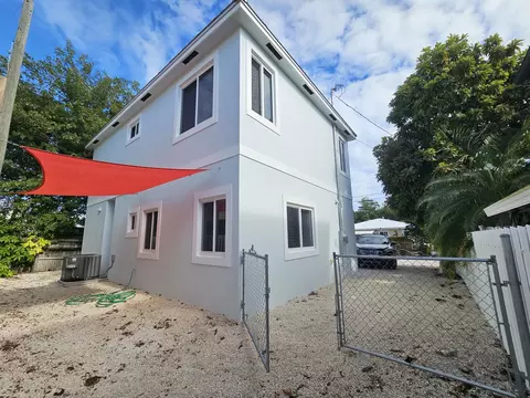 51 Silver Springs Dr, Key Largo, FL 33037