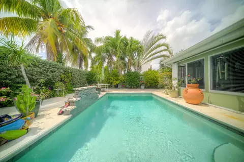 5 Amaryllis Dr, Key West, FL 33040