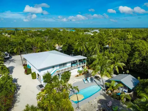 3827 Dyer Rd, Big Pine Key, FL 33043