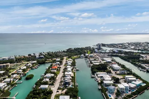 View/Area - 114 Avenue E, Marathon, FL 33050 photo 10 of 16