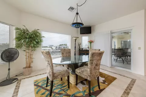 Dining - 114 Avenue E, Marathon, FL 33050 photo 1 of 2