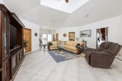 Living - 114 Avenue E, Marathon, FL 33050 photo 1 of 3
