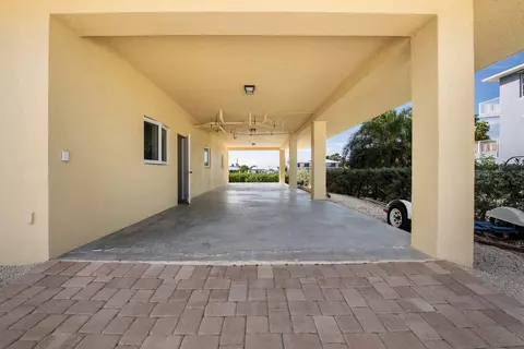Exterior - 114 Avenue E, Marathon, FL 33050 photo 13 of 18