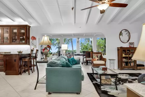 156 Harborview Dr, Tavernier, FL 33070