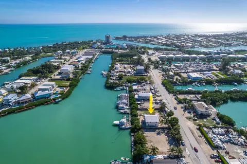 66 Coco Plum Dr, Marathon, FL 33050 photo 3