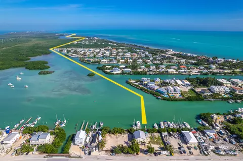 66 Coco Plum Dr, Marathon, FL 33050 photo 1
