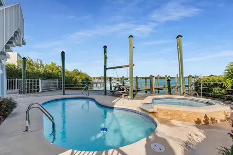 58 Coco Plum Dr, Marathon, FL 33050 photo 5