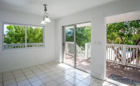212 W Seaview Dr, Duck Key, FL 33050