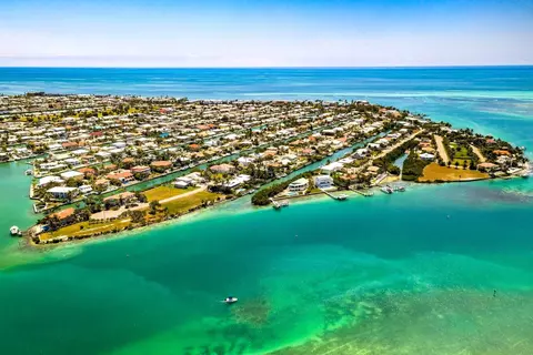 171 2nd St, Key Colony, FL 33051