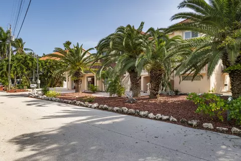 Exterior - 5 Ocean E, Marathon, FL 33050 photo 10 of 17