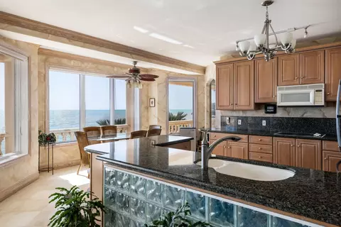 Kitchen - 5 Ocean E, Marathon, FL 33050 photo 4 of 4