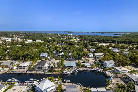 View/Area - 774 Bostwick Dr, Key Largo, FL 33037 photo 2 of 14