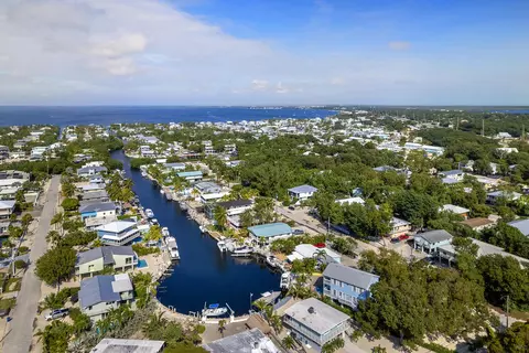 View/Area - 774 Bostwick Dr, Key Largo, FL 33037 photo 12 of 14