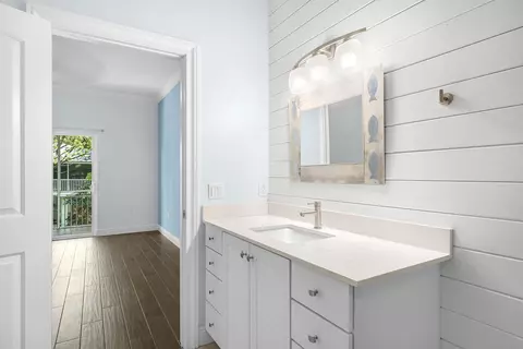 Bath - 774 Bostwick Dr, Key Largo, FL 33037 photo 2 of 3