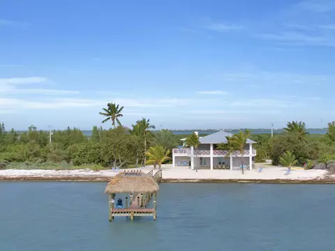 1271 Long Beach Dr, Big Pine Key, FL 33043