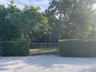 lot Apt 6 Buttonwood Ave, Key Largo, FL 33037
