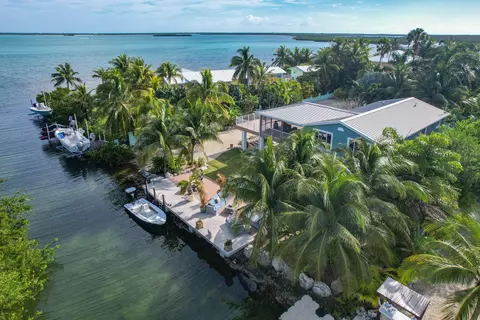 17365 Keystone Rd, Sugarloaf Key, FL 33042