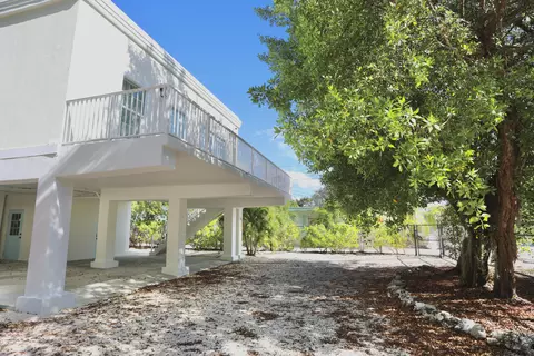 1007 Snapper Ln, Key Largo, FL 33037 photo 3