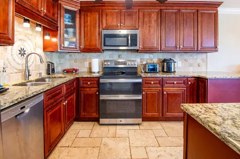 Kitchen - 201 B David Ln, Marathon, FL 33050 photo 2 of 5
