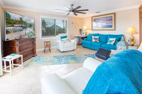 Living - 201 B David Ln, Marathon, FL 33050 photo 2 of 2