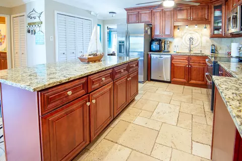Kitchen - 201 B David Ln, Marathon, FL 33050 photo 3 of 5