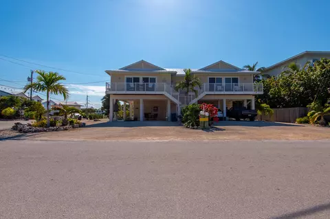 Exterior - 201 B David Ln, Marathon, FL 33050 photo 10 of 14