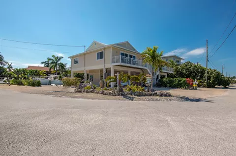 Exterior - 201 B David Ln, Marathon, FL 33050 photo 11 of 14