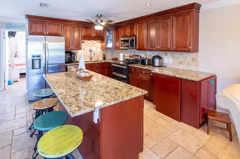 Kitchen - 201 B David Ln, Marathon, FL 33050 photo 5 of 5