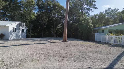 236 Lignumvitae Dr, Key Largo, FL 33037