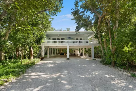 155 Cocoa Dr, Tavernier, FL 33070