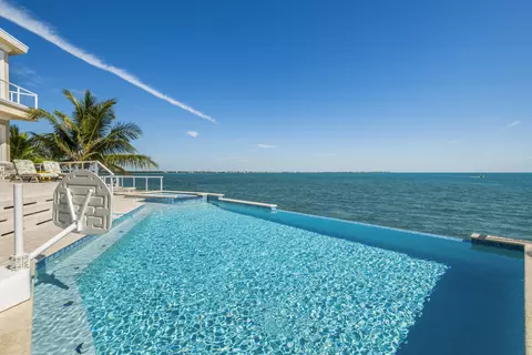 Exterior - 8 Ocean E, Marathon, FL 33050 photo 11 of 26