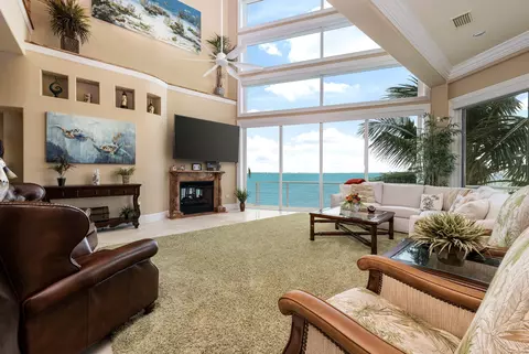 Living - 8 Ocean E, Marathon, FL 33050 photo 3 of 7