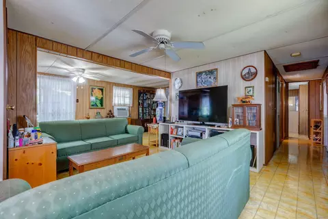 17 Flipper Rd, Key West, FL 33040