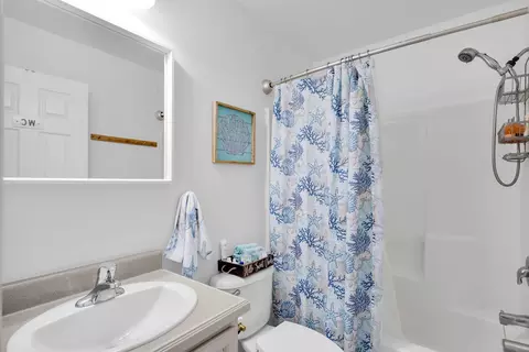 Bath - 333 25th St, Marathon, FL 33050 photo 4 of 4