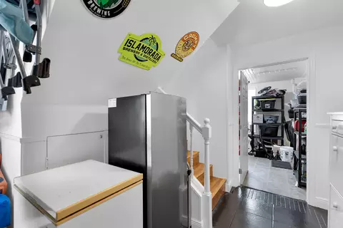 Kitchen - 333 25th St, Marathon, FL 33050 photo 1 of 5