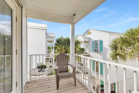 Exterior - 333 25th St, Marathon, FL 33050 photo 3 of 8