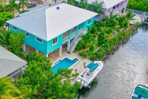 27365 St Lucie Ln, Ramrod Key, FL 33042