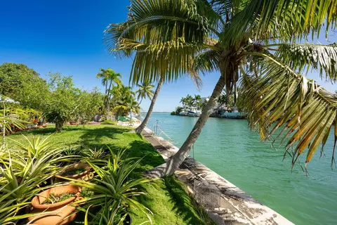 30 Allamanda Ave, Key West, FL 33040