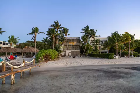 View/Area - 218 Gulfview Dr, Islamorada, FL 33036 photo 6 of 19