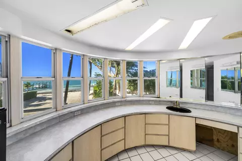 Kitchen - 218 Gulfview Dr, Islamorada, FL 33036 photo 4 of 4