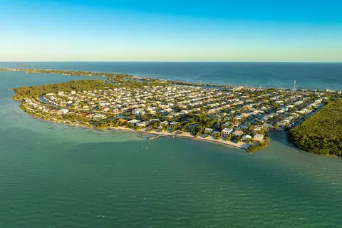 View/Area - 218 Gulfview Dr, Islamorada, FL 33036 photo 14 of 19