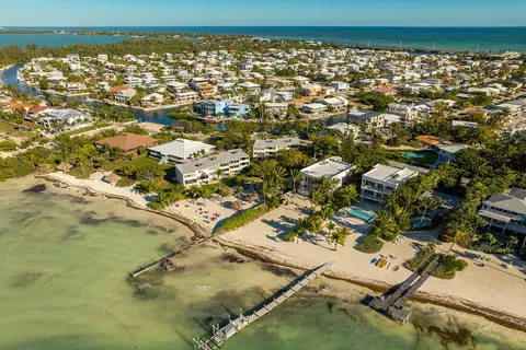 View/Area - 218 Gulfview Dr, Islamorada, FL 33036 photo 15 of 19