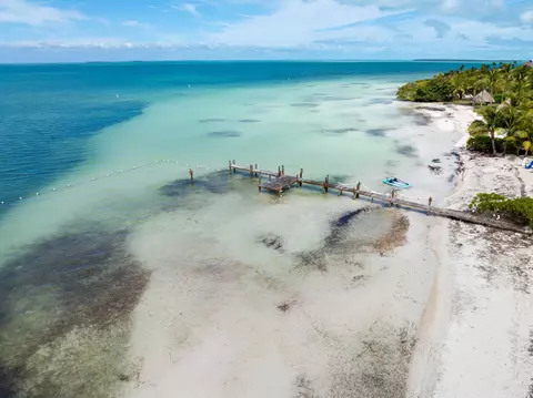 View/Area - 218 Gulfview Dr, Islamorada, FL 33036 photo 3 of 19